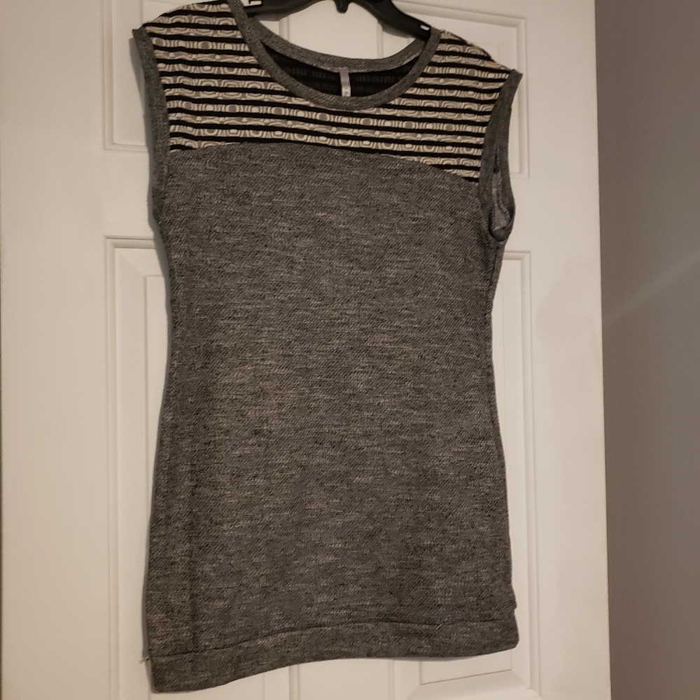 Flamingo sleeveless grey and black shirt